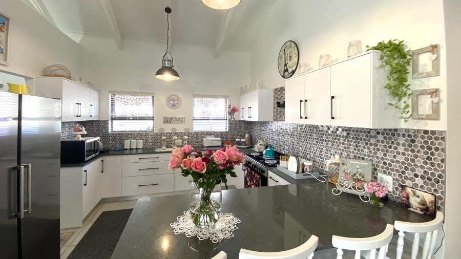 3 Bedroom Property for Sale in Atlantic Shores Beachfront Estate Western Cape